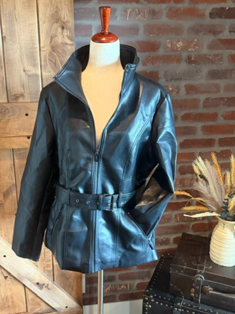 Kenneth Cole Black Belted Faux Leather Moto Jacket Size Large Zip Pockets